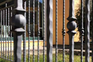 Elementi in ferro forgiato e capisaldi